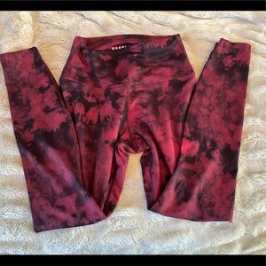 Nobull Tie Dye High Rise full leggings Lava & Black like new Small